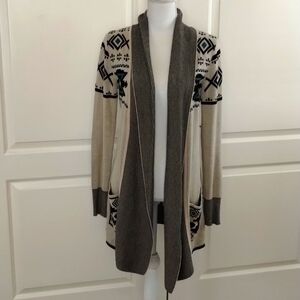 Between me & you women's medium tribal turquoise black cardigan striped